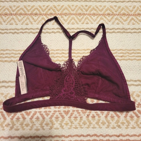 Victoria's Secret lace bralette - Picture 2 of 4